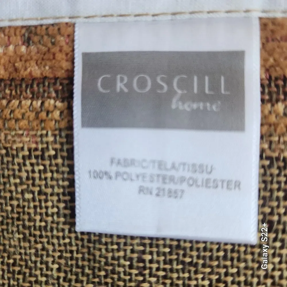 2 Croscill Classic Home convertible valances Use pole pockets or tabs 52x16